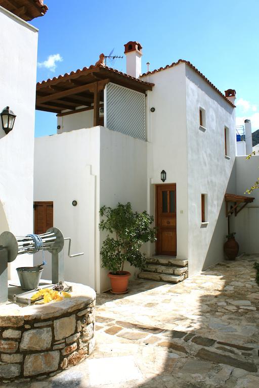 Matina - Stavros Traditional Houses Koronos Oda fotoğraf
